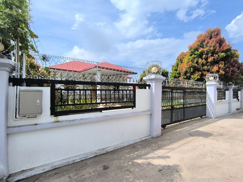 မန္တလေး - လားရှိုး လမ်းမကြီးကျောကပ် အိမ်အရောင်းလေးပါ! 🎉