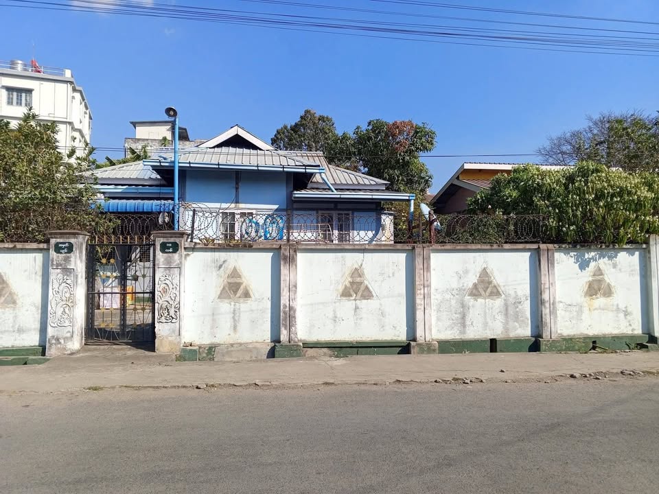 စီးပွားရေးလုပ်ငန်းရှင်ကြီးများအတွက် နေရာကောင်းရောင်းကွက်လေးပါ! 🎊