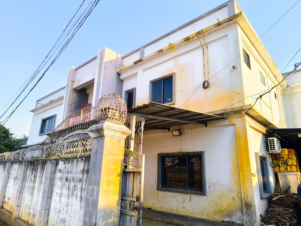 တည်ဆောက်ထားတဲ့ RC နှစ်ထပ်တိုက် အရောင်းလေးပါ!🎉