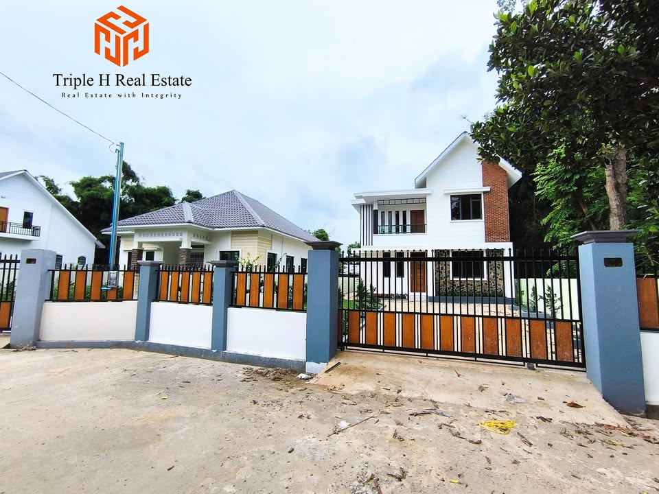 ပြင်ဦးလွင်မြို့၊ ရပ်ကွက်ကြီး (၁၇)၊ အနီးစခန်း