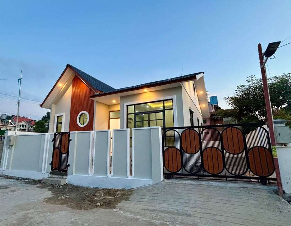 “ရွှေဘိုစု”ရပ်ကွက် အတွင်းက Quality ကောင်းကောင်းတည်ဆောက်ထားတဲ့ အိမ်အသစ်စက်စက် အရောင်းလေးပါ!