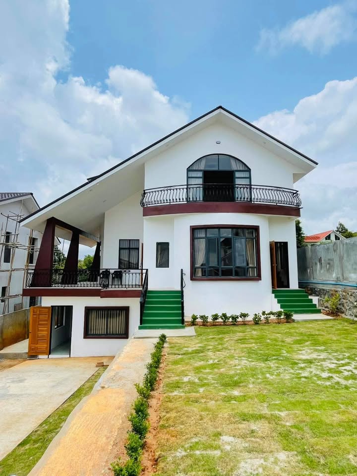 RC (၂)ထပ် တိုက် လှလှလေးတစ်လုံး အရောင်းလေးပါ!🎉