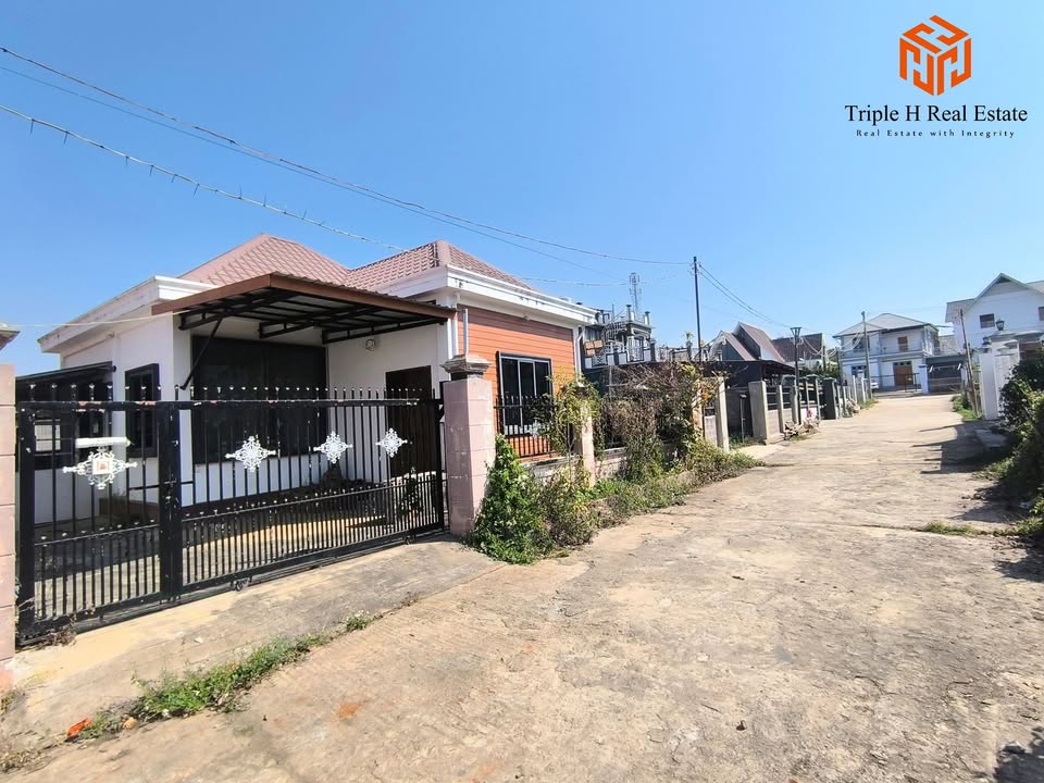 ရေ၊မီး အစုံ အသင့်နေရုံ အိမ်အရောင်းလေးပါ ခင်ဗျာ!🎊